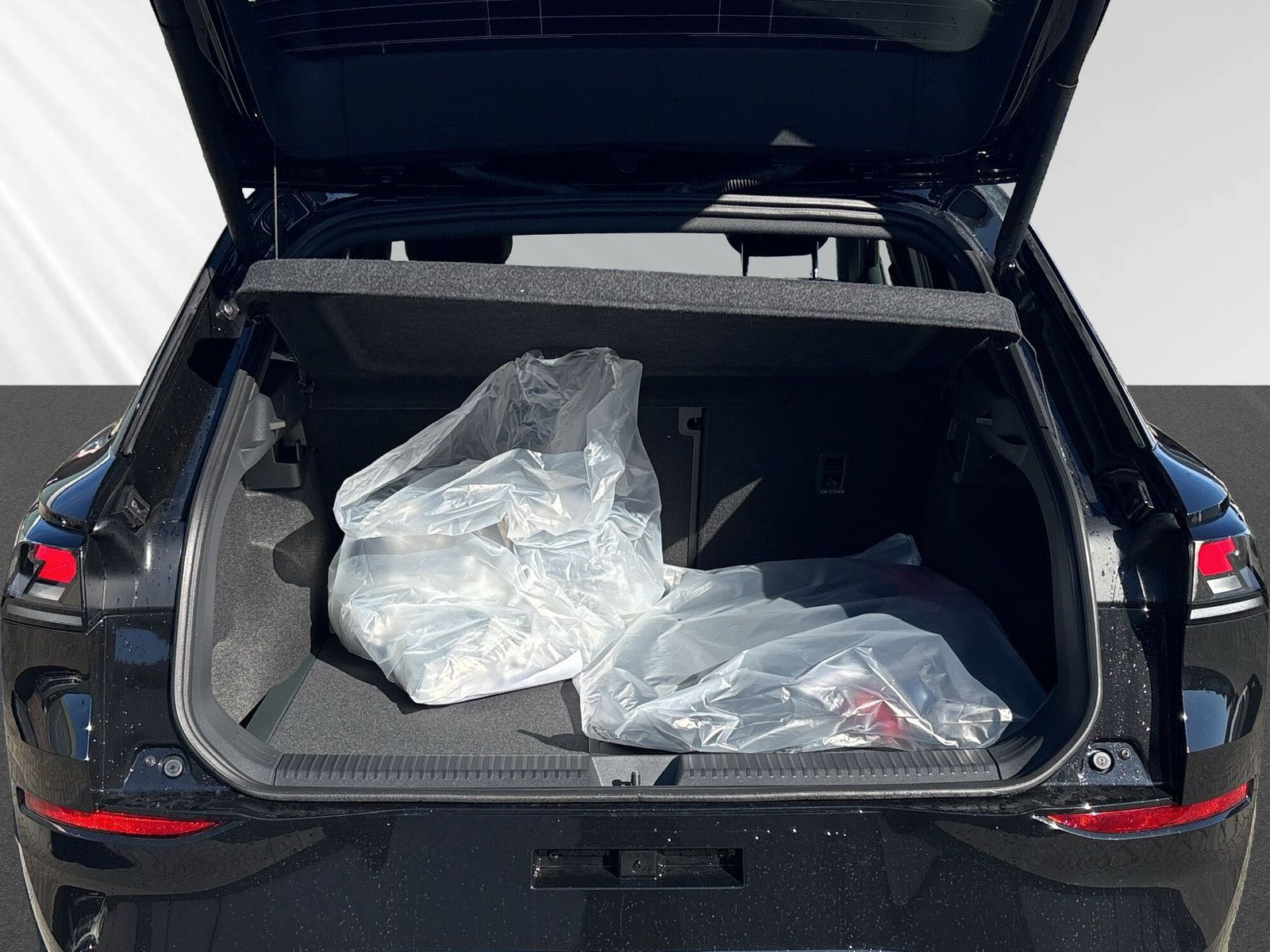 T-Roc R-Line 1.5 l eTSI OPF 110 kW (150 PS) 7-Gang-Doppelkupplungsgetriebe DSG