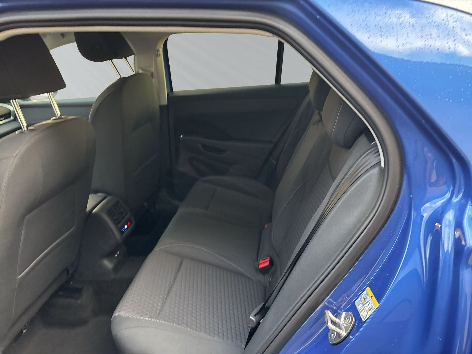 T-Roc Life 1.5 l eTSI 85 kW 7-G. * UVP: 38.990 ¤