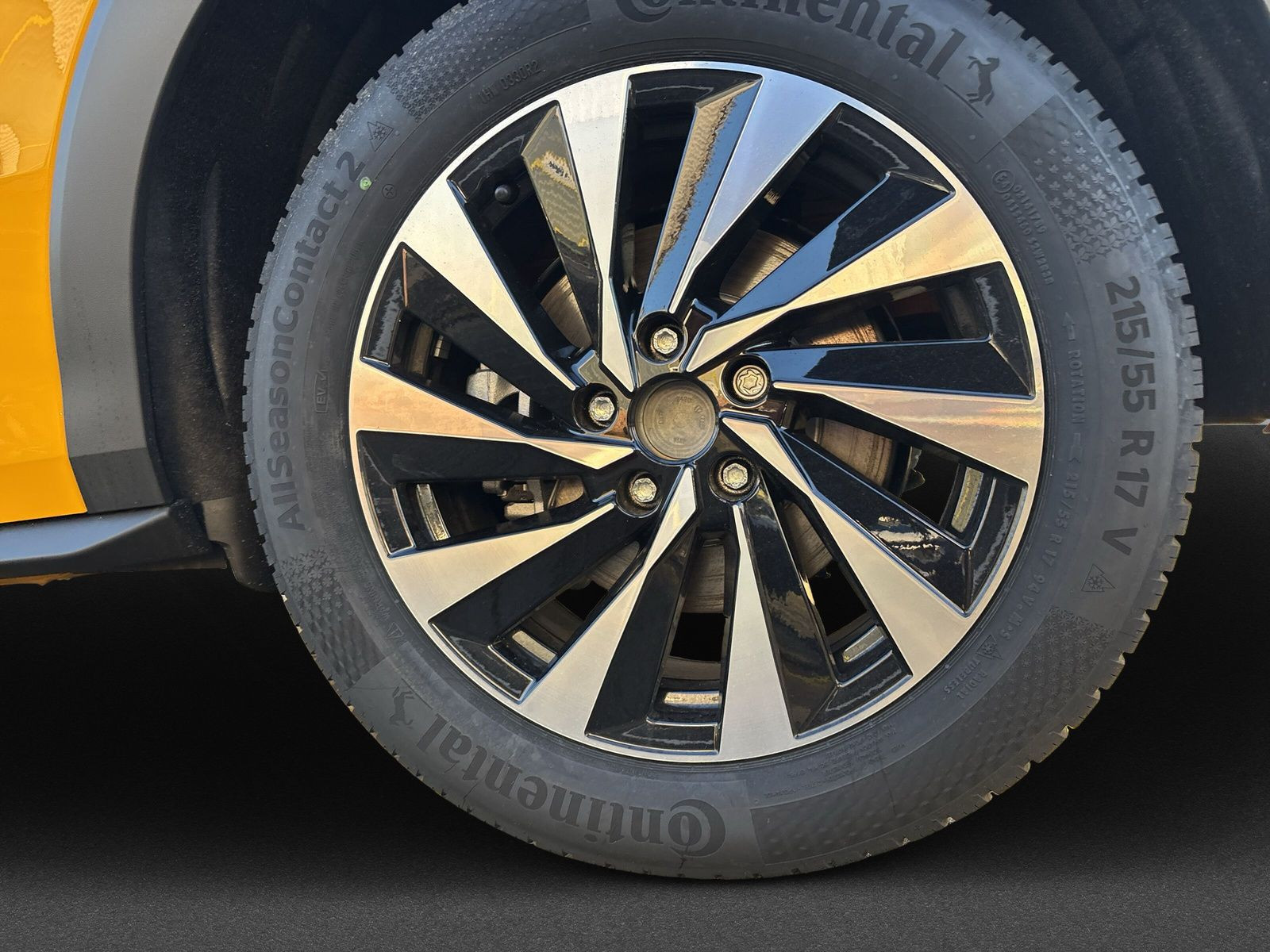 T-Roc Life 1.5 l eTSI 85 kW 7-G. * UVP: 38.130 ¤