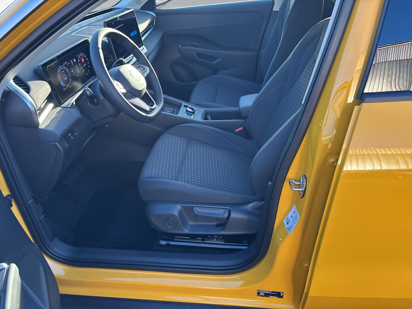 T-Roc Life 1.5 l eTSI 85 kW 7-G. * UVP: 38.130 ¤