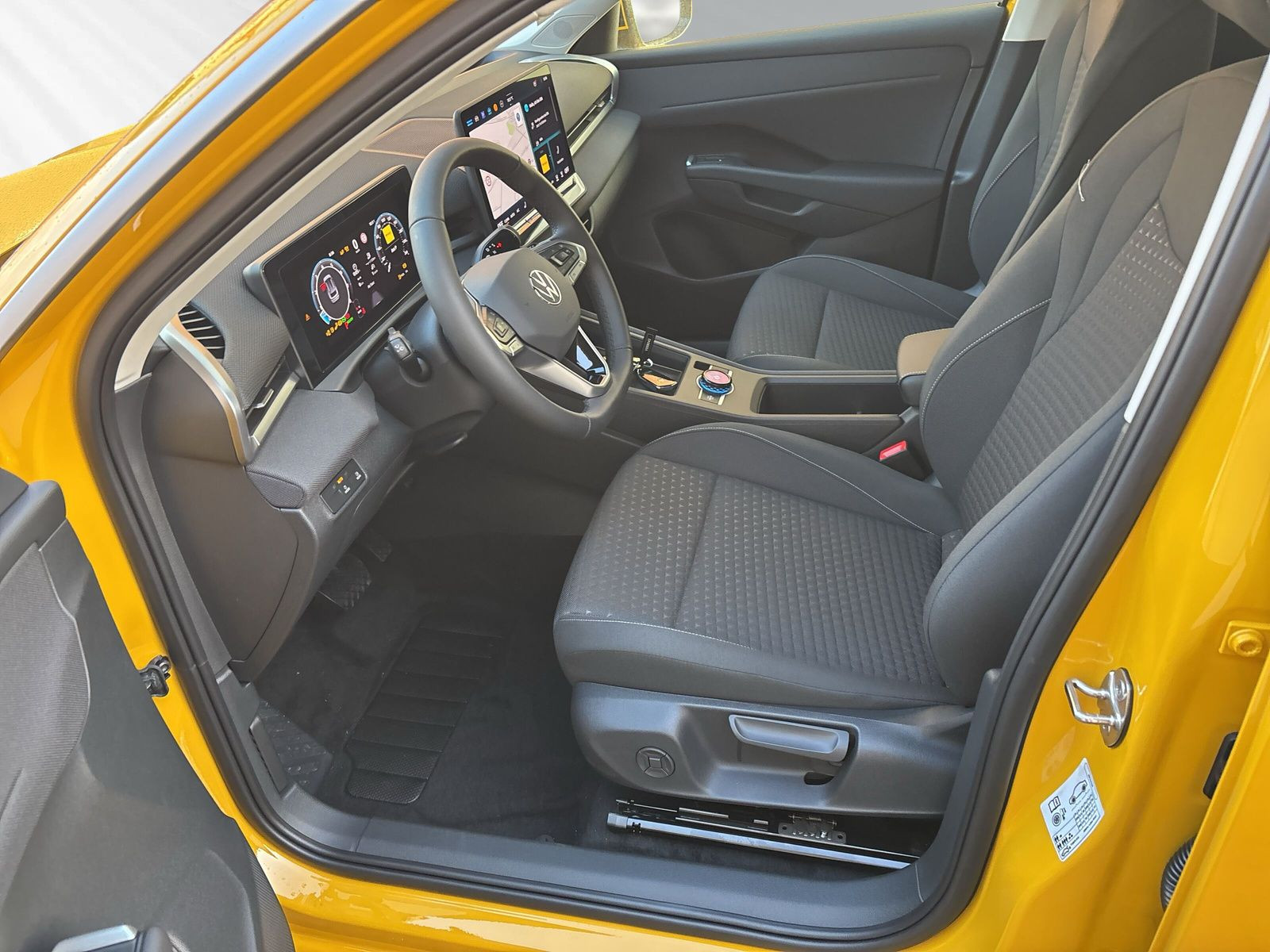 T-Roc Life 1.5 l eTSI 85 kW 7-G. * UVP: 38.130 ¤