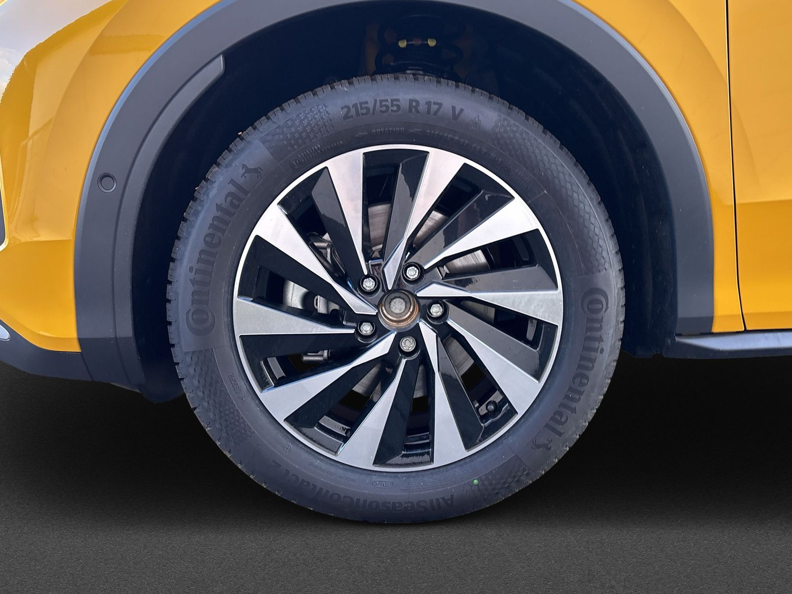 T-Roc Life 1.5 l eTSI 85 kW 7-G. * UVP: 38.130 ¤