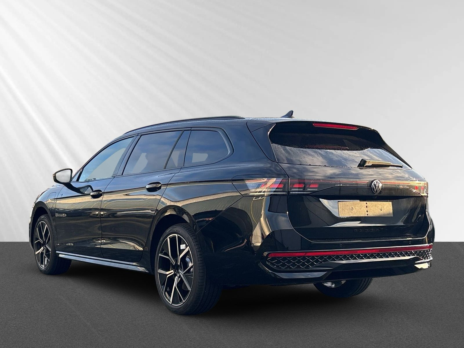 Passat R-Line 1,5 l eHybrid 130 kW *UVP:83.890 ¤