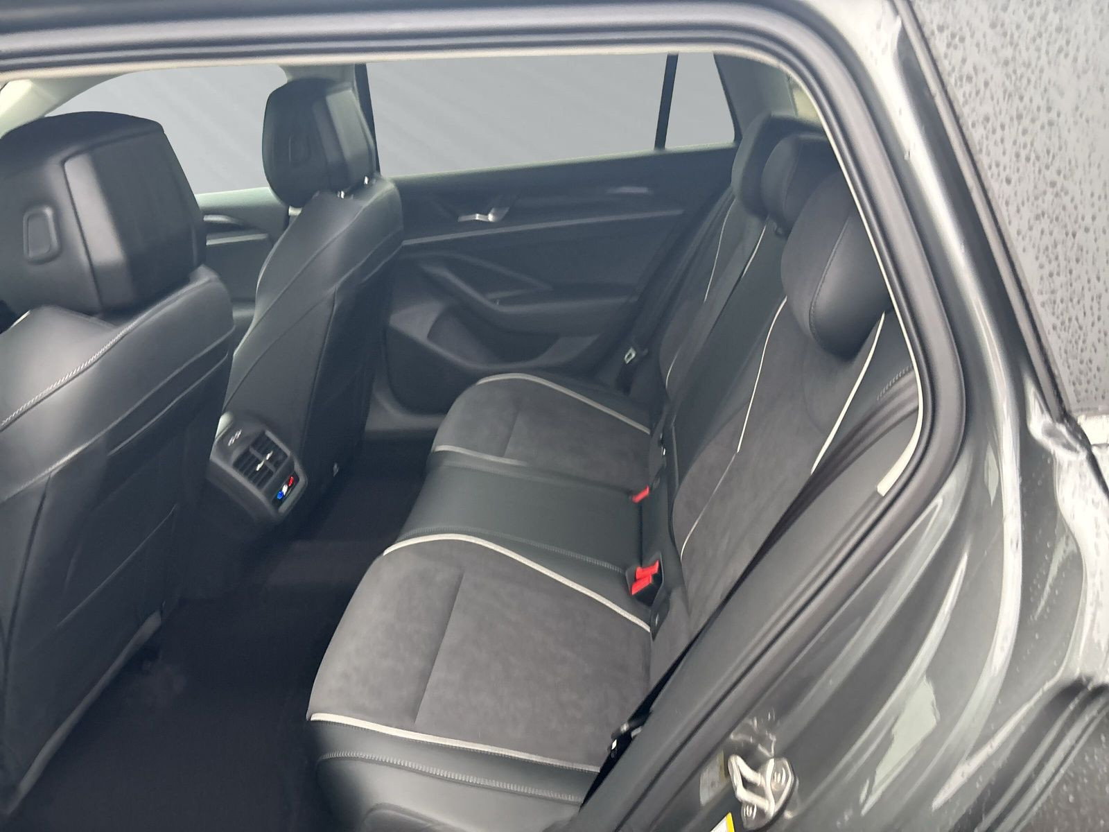 Passat Business 1,5 l eTSI 110 kW * UVP:58.665 ¤