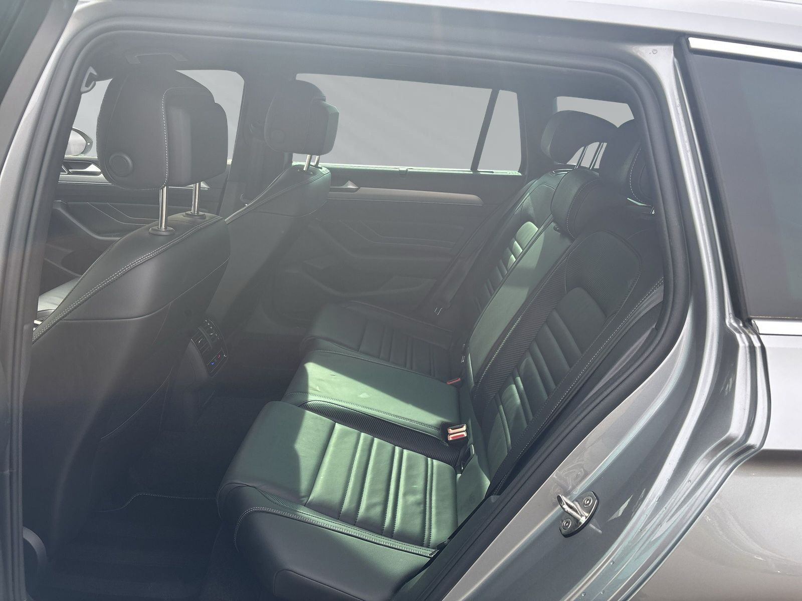 Passat Variant Business 1,5l eTSi 150PS*NEU MOD.