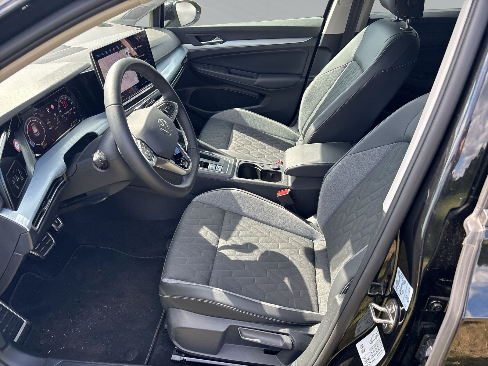 Golf VIII 1.5 eTSI Goal AHKklap+LEDmatr+RFK+WiRä