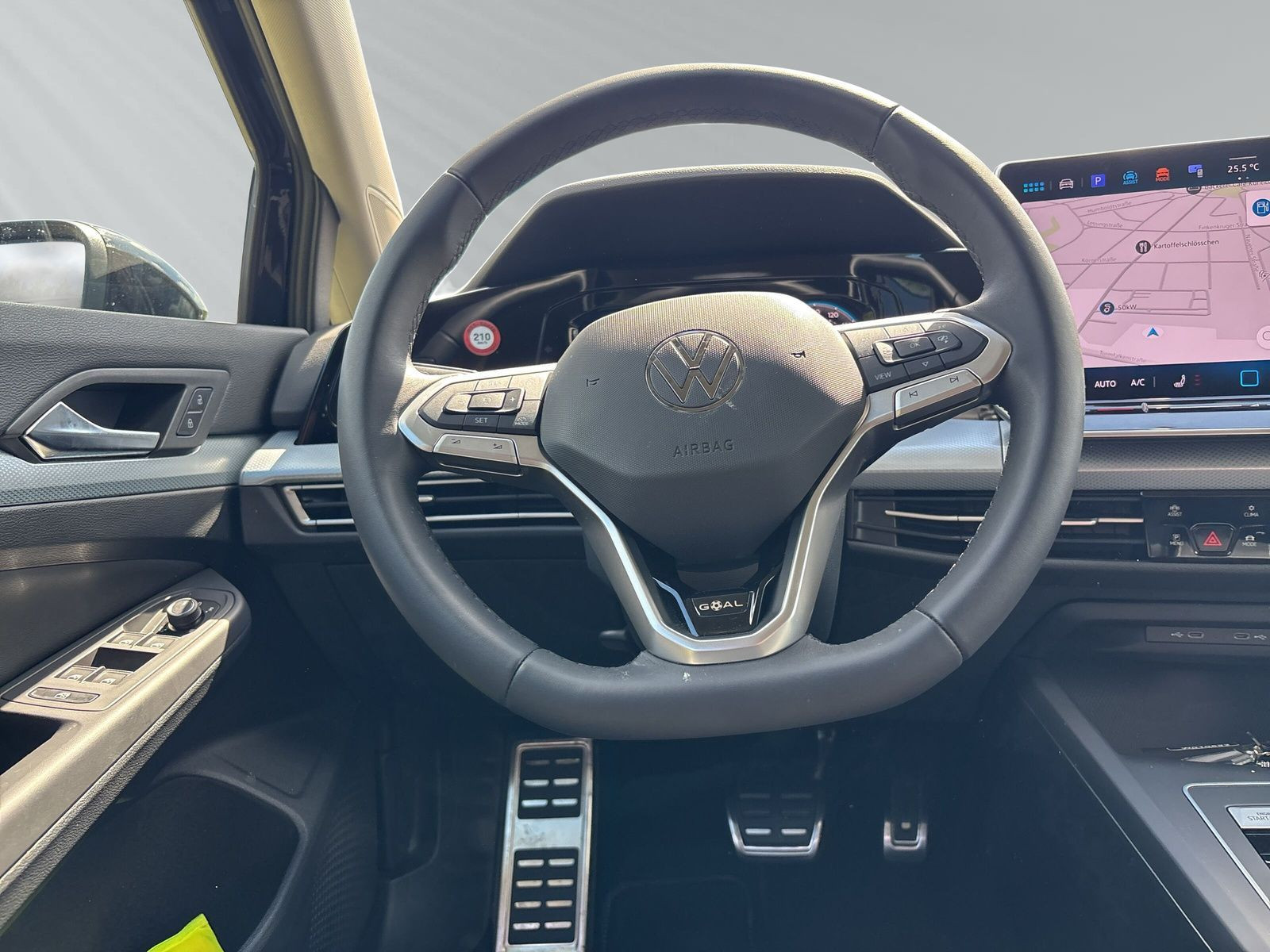 Golf VIII 1.5 eTSI Goal AHKklap+LEDmatr+RFK+WiRä