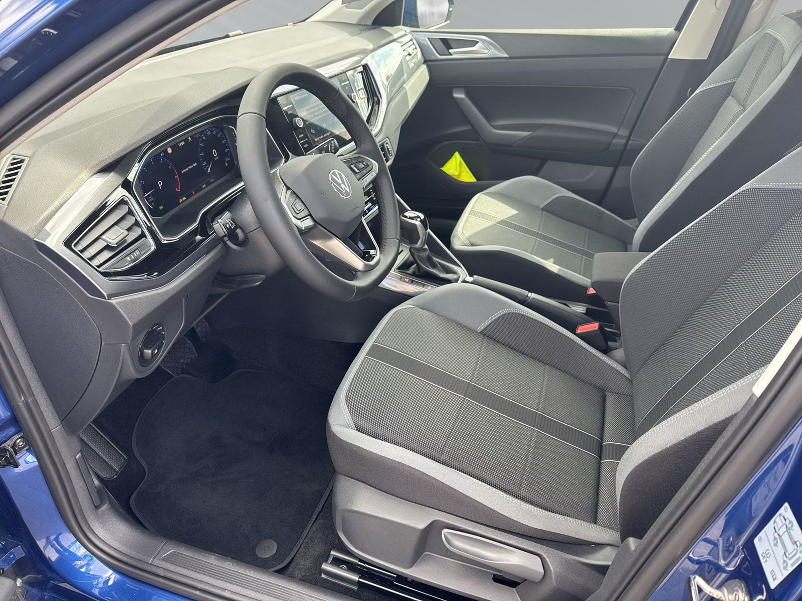 Polo Style 1,0 l TSI 95 PS Sportfahrw.+Navi+DSG+