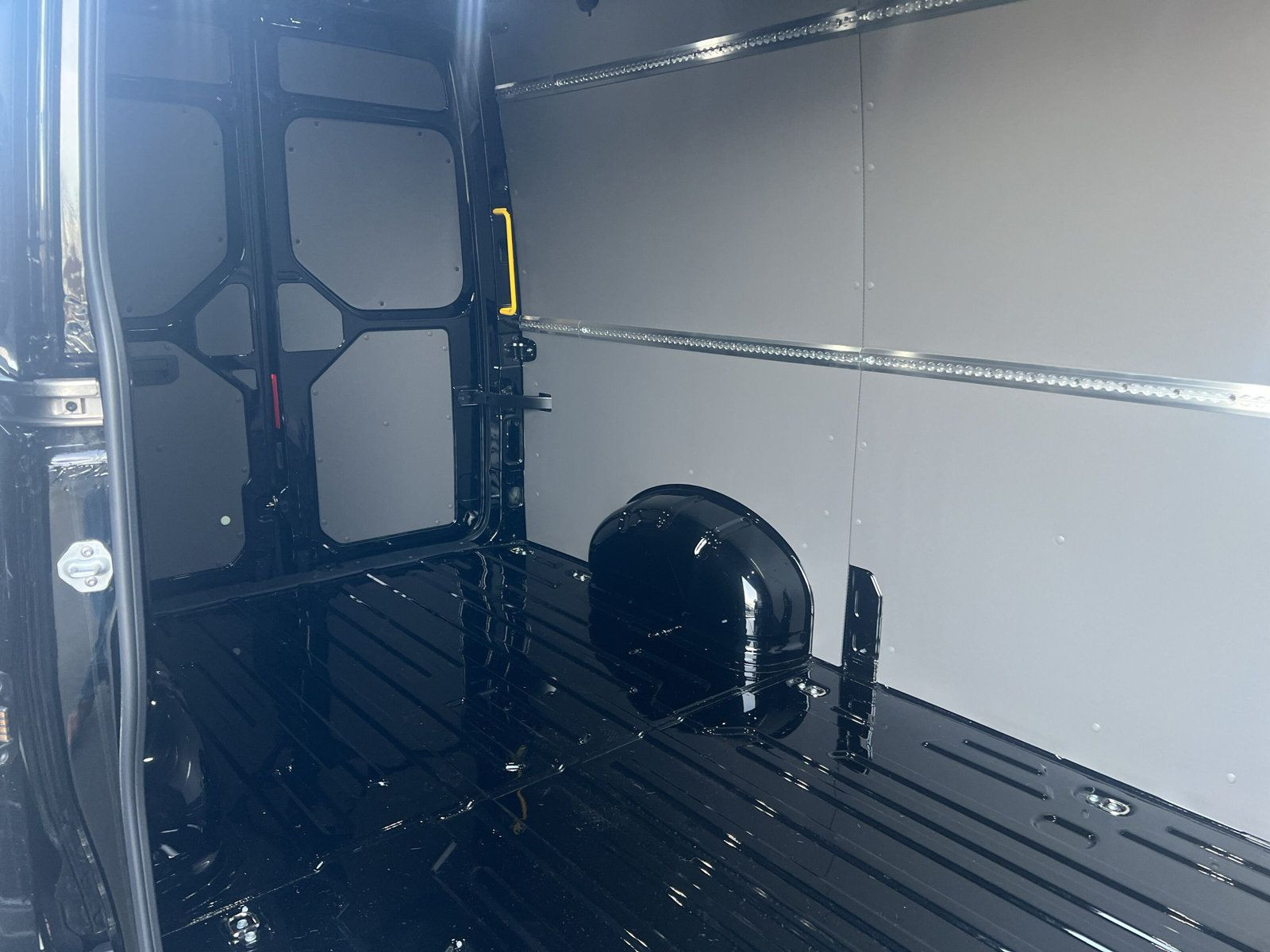 Crafter Kasten mittlerer Radstand