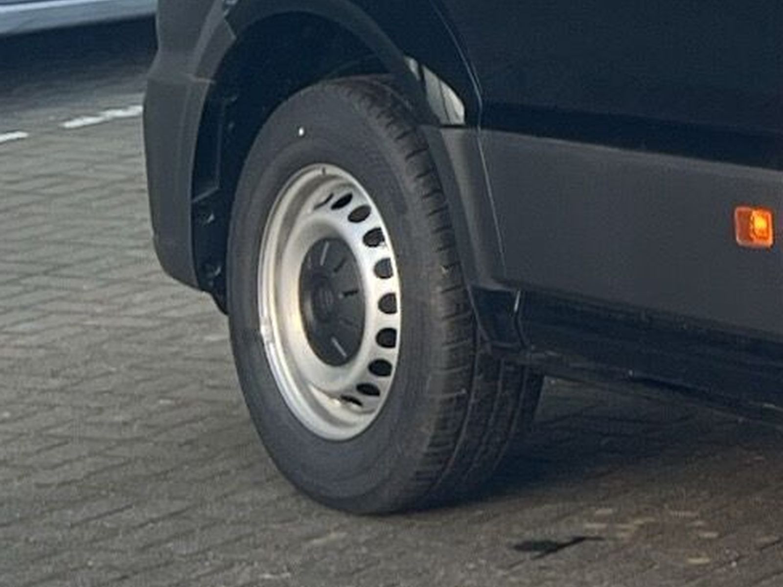 Crafter Kasten mittlerer Radstand