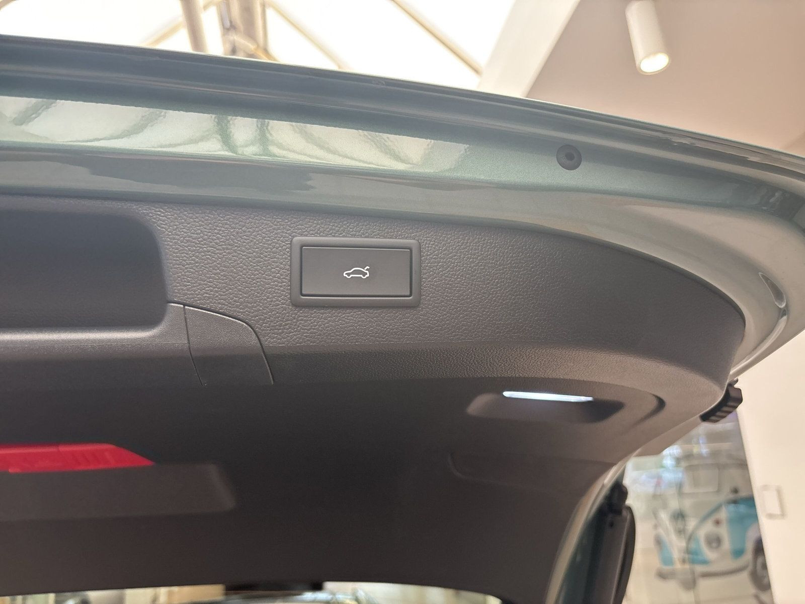 Passat Elegance 2,0 l TDI AHK+Assist+Pano(voll)