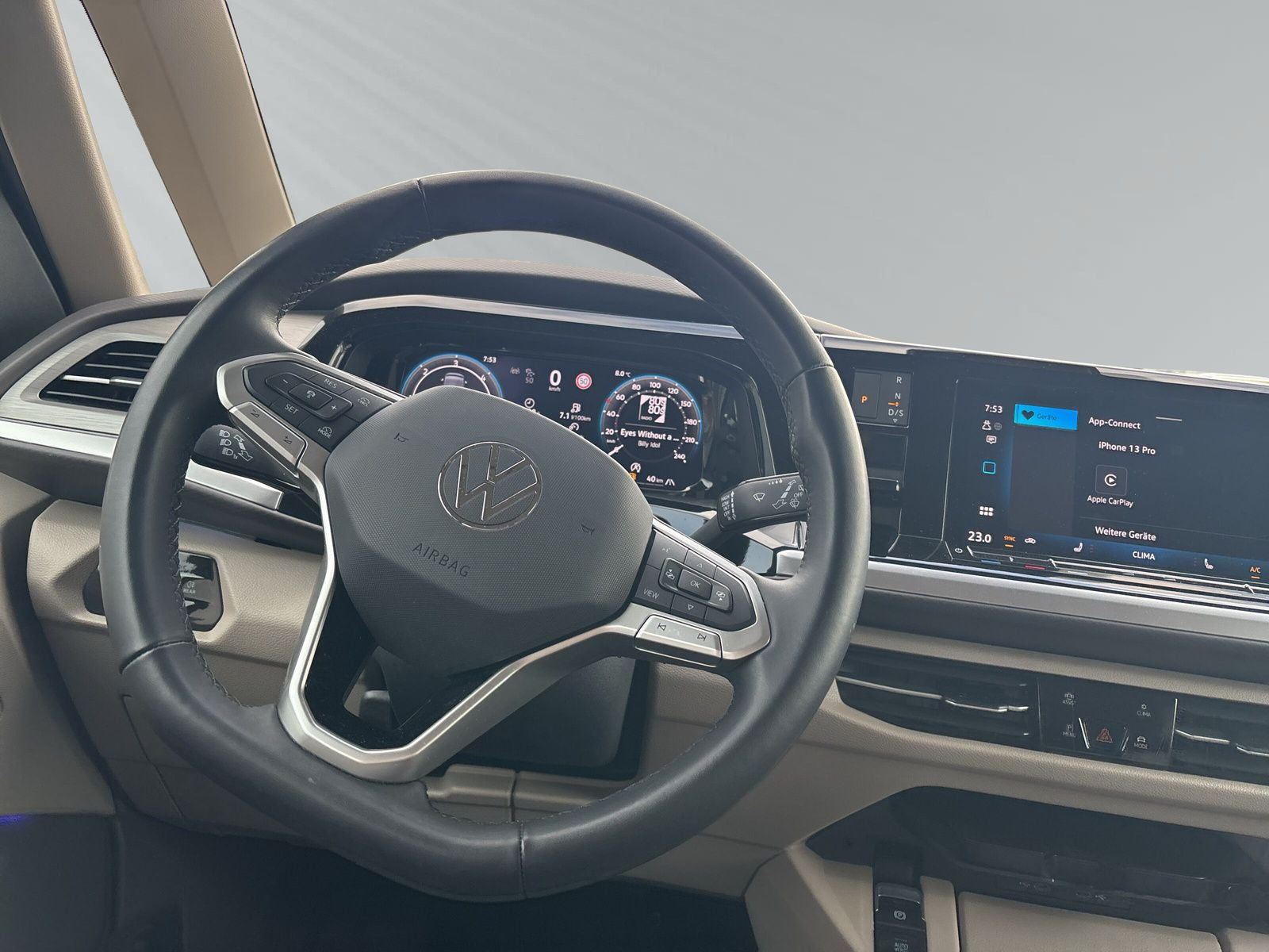 Multivan Life 2,0 TDI / Anhäng. / 360 Grad Kamera / Matrix LED