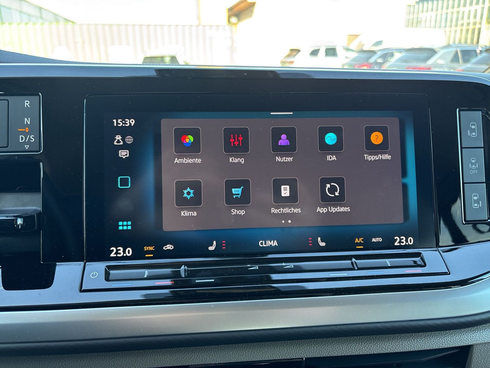 Multivan Life AHK/Adap Fahrw/AssistPaket/Busines