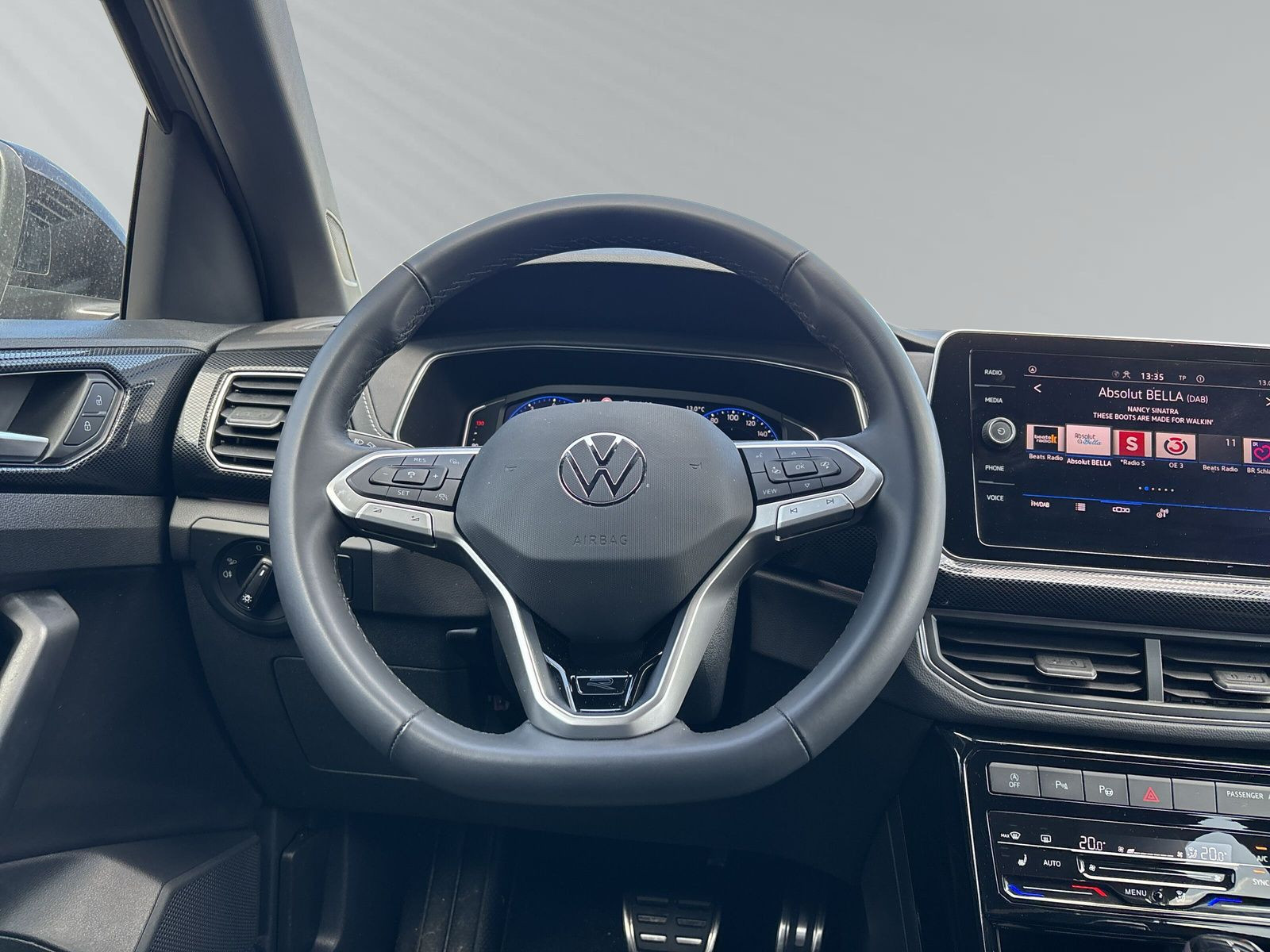 T-Cross R-Line (ehm UPE:43090) AHK IQ Drive RFK