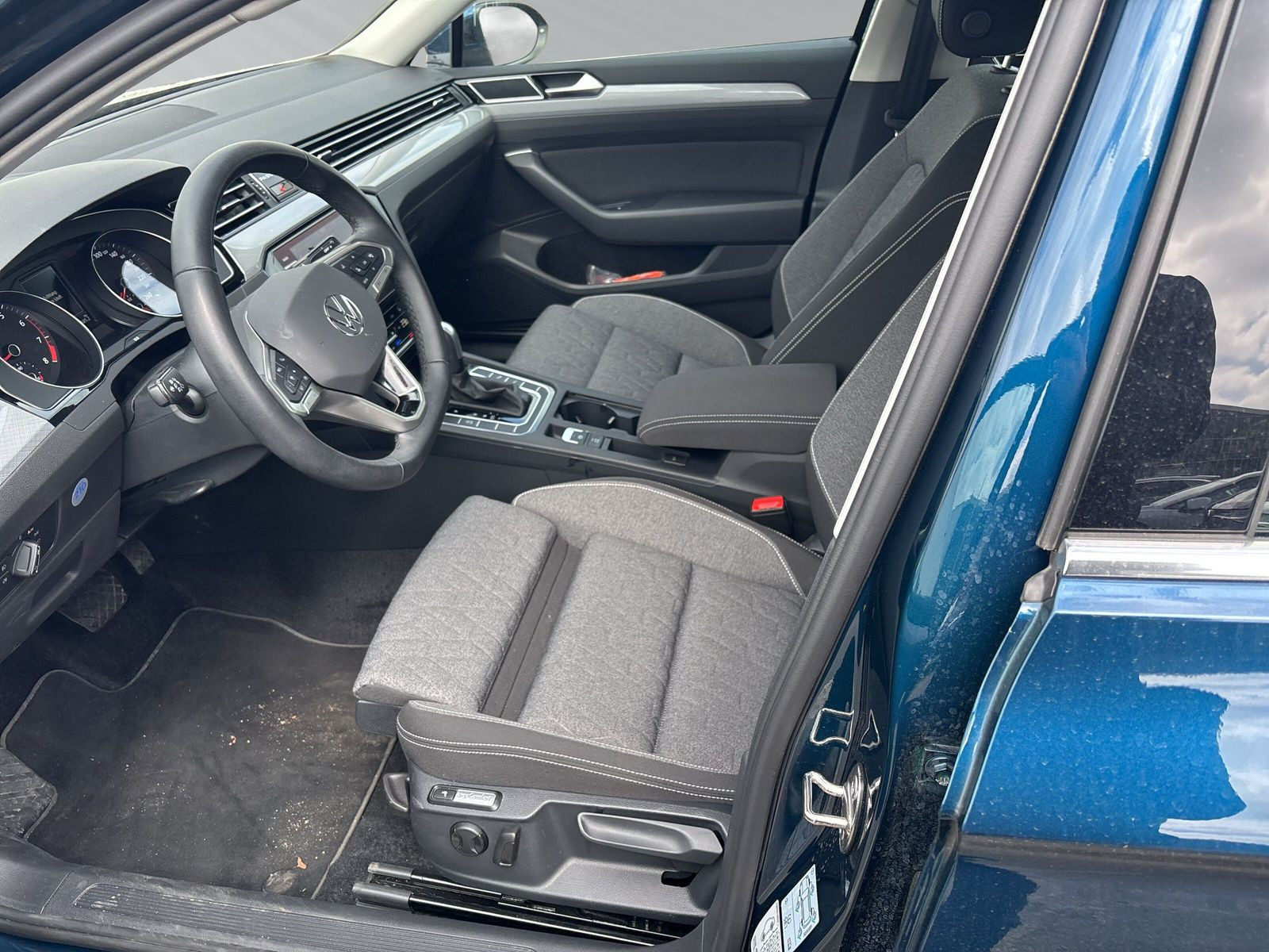 Passat Variant BusinessIQ DriveLight PremiumWiRä