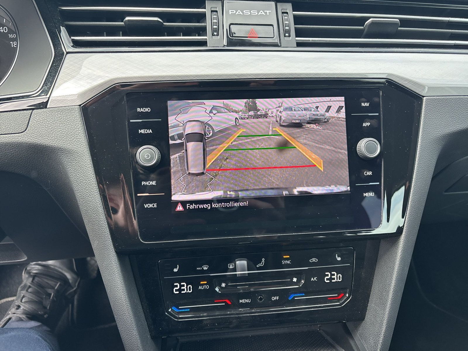 Passat Variant BusinessIQ DriveLight PremiumWiRä