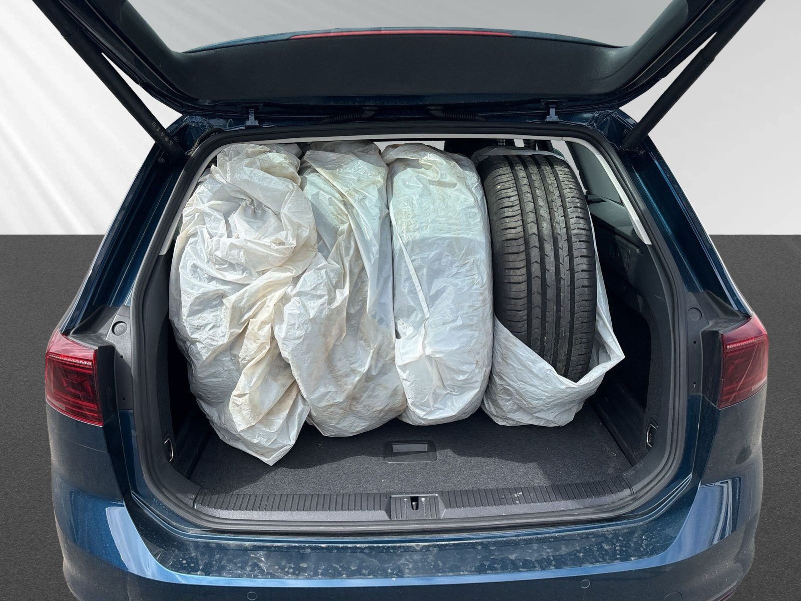 Passat Variant BusinessIQ DriveLight PremiumWiRä