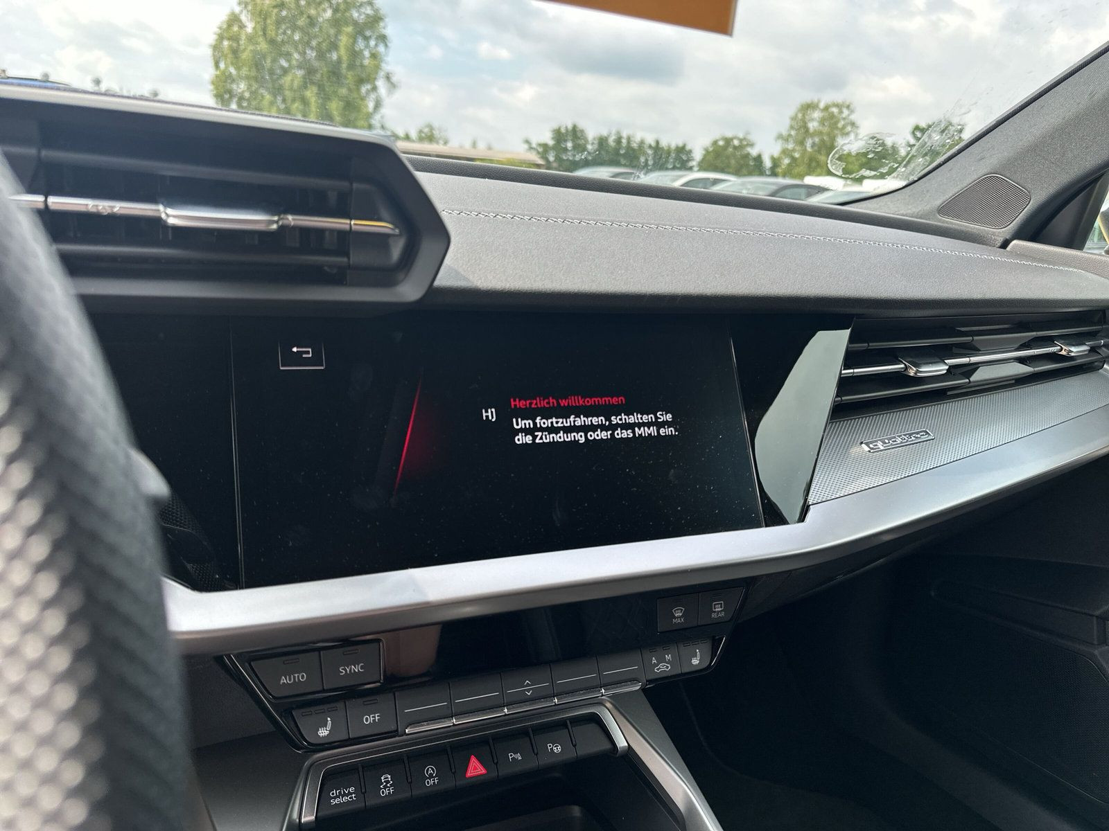 S3 Sportback TFSI 228(310) kW(PS) S tronic