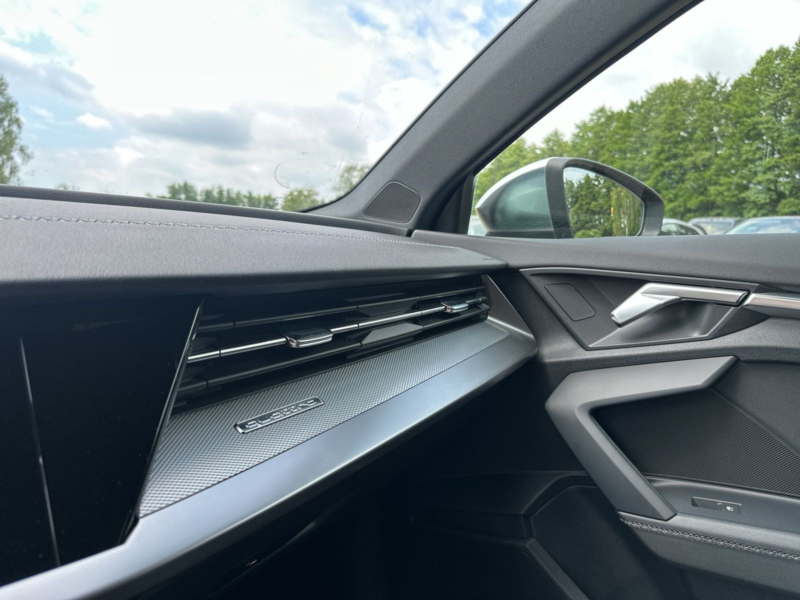 S3 Sportback TFSI 228(310) kW(PS) S tronic